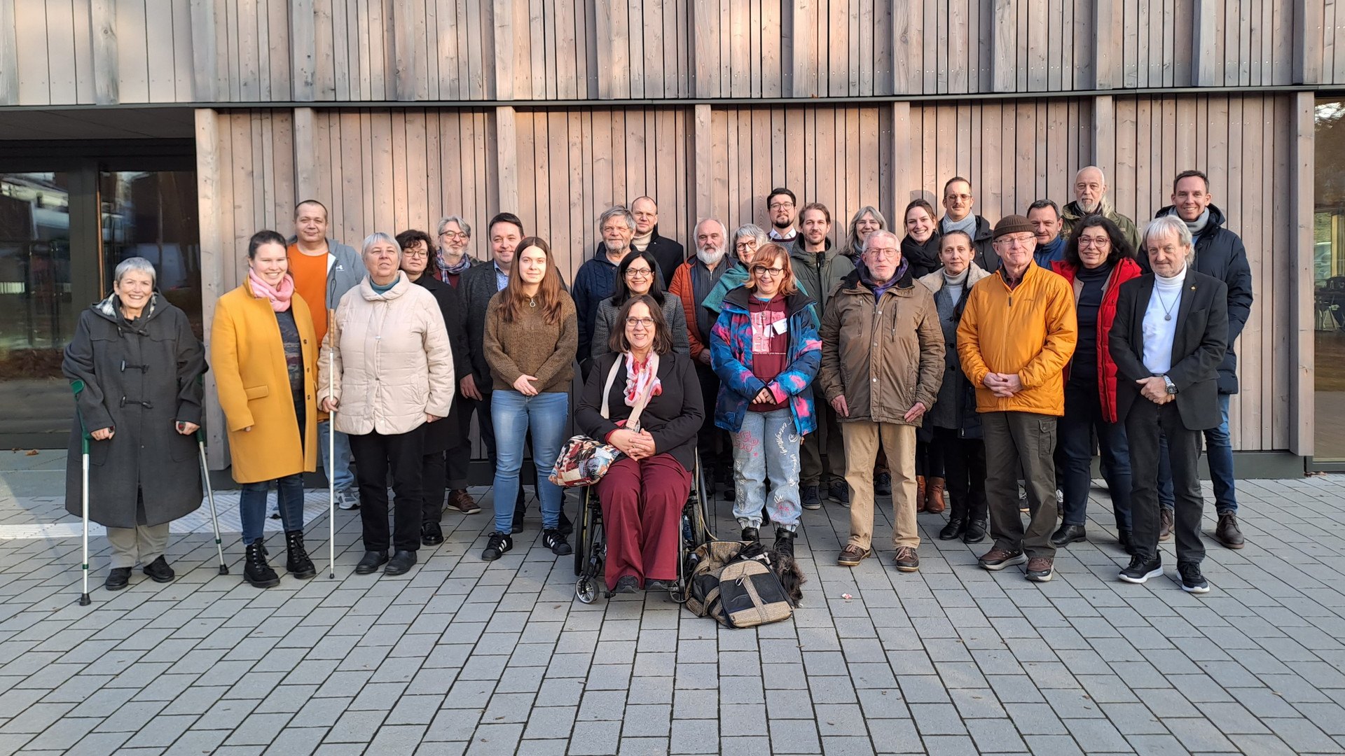 Gruppenfoto der Mitglieder des Landesteilhabebeirats