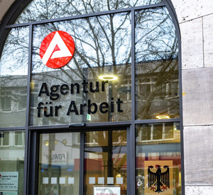 Außenseite eines Arbeitsagentur Gebäudes